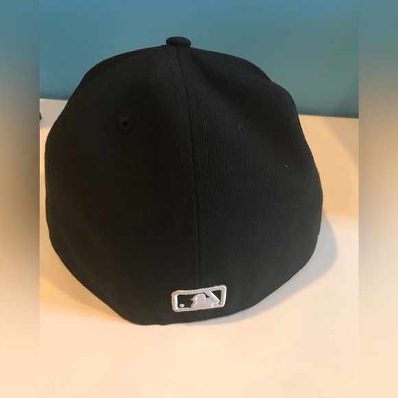 New Era Yankees Fitted Cap Size 7 1/2 - Picture 2 of 4